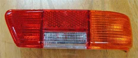 TAIL LIGHT ASSEMBLY